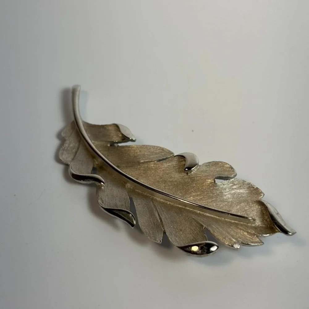 Brooch Lot Vintage‎ Hobe Trifari Silver Gold Tone Leaves Unique Collar Design